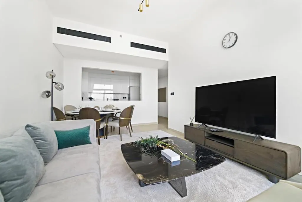 Modern 2 Bedroom Apartment In Family Community Dubai