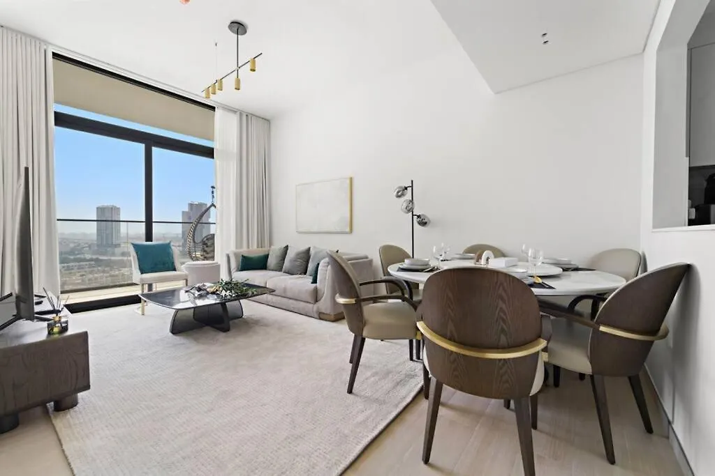Modern 2 Bedroom Apartment In Family Community Dubai